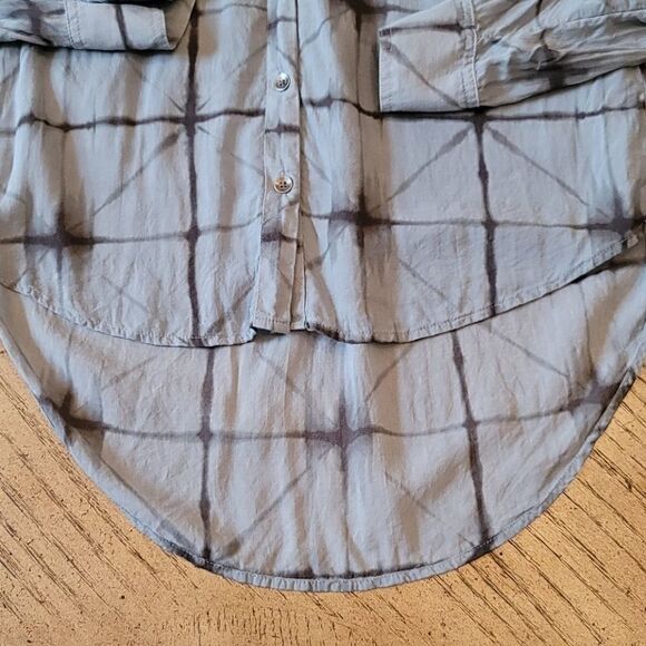 Rock & Republic size XS button down shirt - Picture 3 of 4